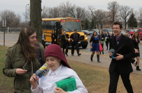 Speech team members arrive at state tournament in high spirits - Photo  by Fogarty